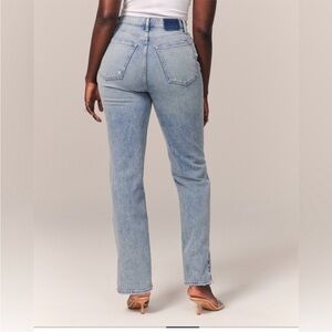 Abercrombie The ‘90s Straight Ultra High Rise